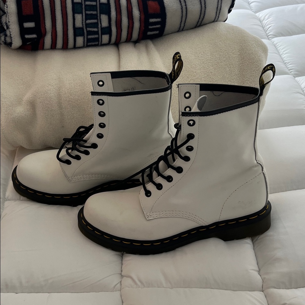 Dr. Martens White Combat Bootswhite Dr martins combat boots